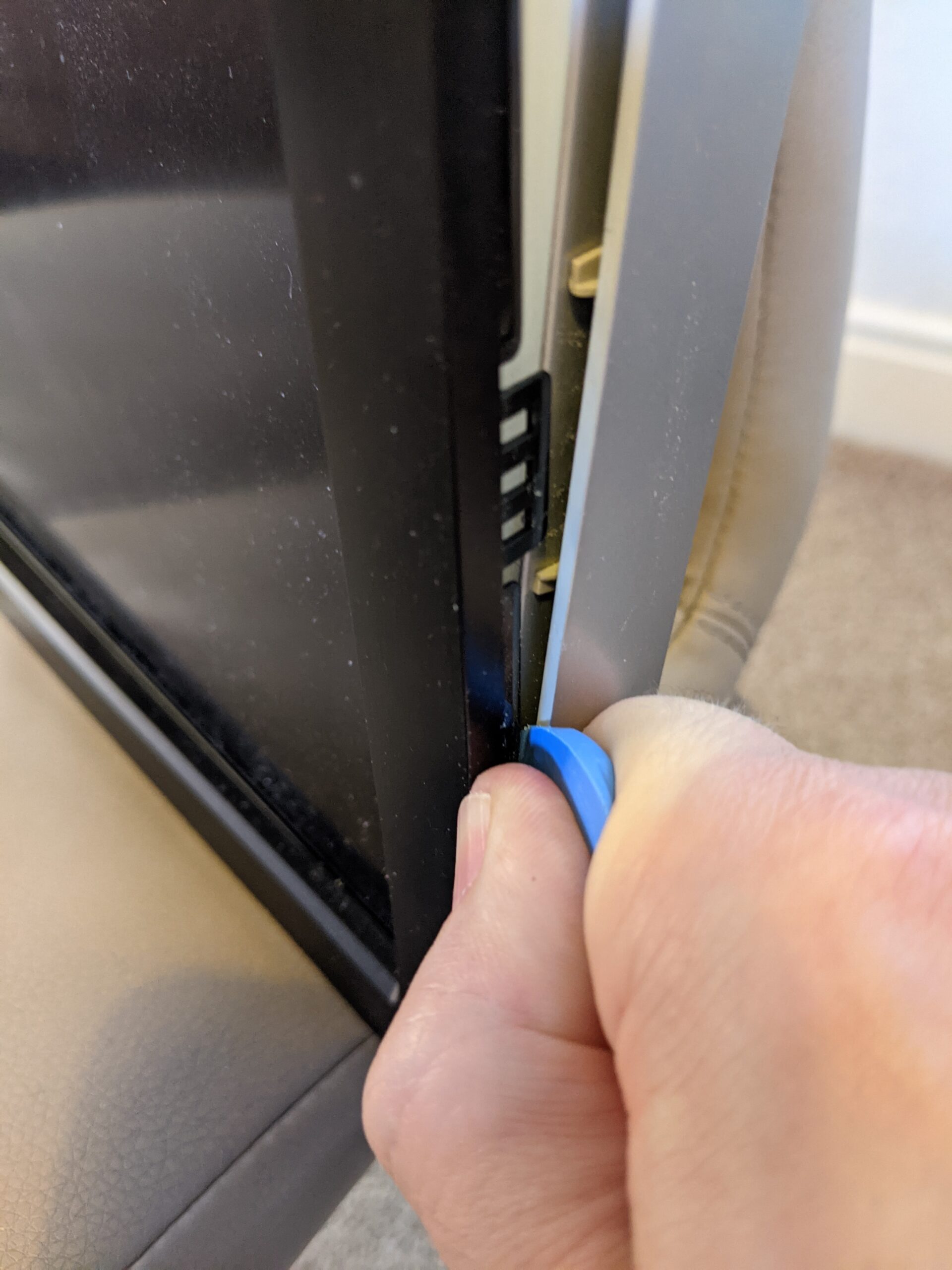 Dell U2413 Monitor turning off hardware fix Niall Best's Blog
